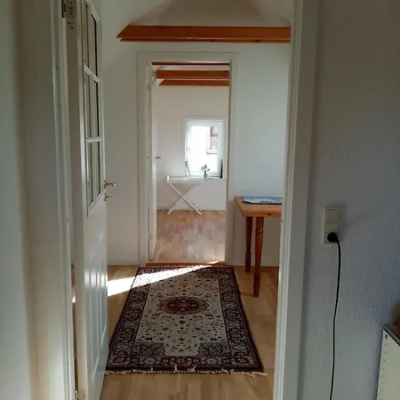 Проживание в семье Hytten, *